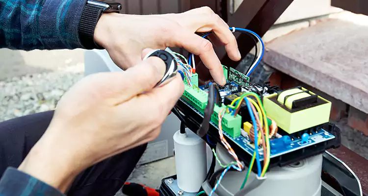 Automatic Driveway Gate Repair in Hialeah, FL