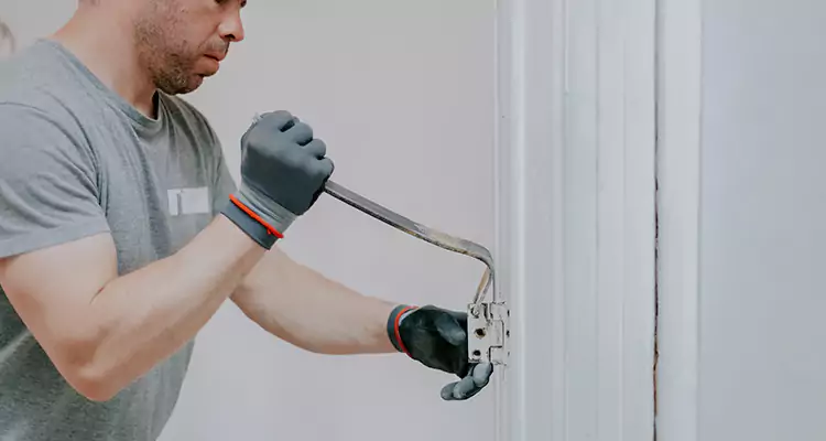 Cracked Door Jamb Repair in Hialeah, FL
