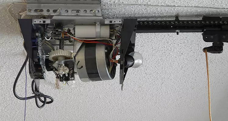 Emergency Garage Door Opener Repair in Hialeah, FL