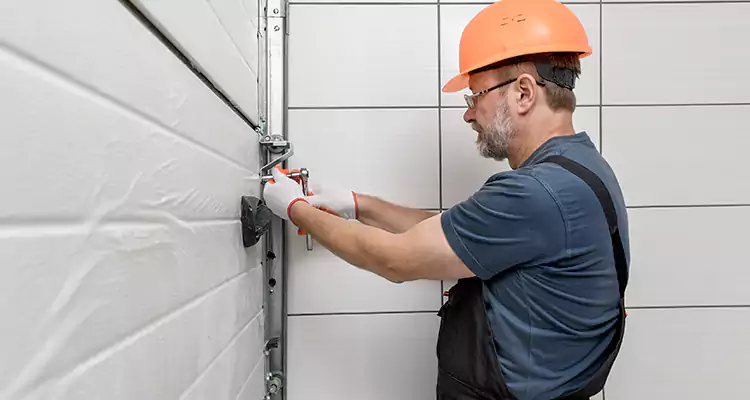 Emergency Garage Door Repair in Hialeah, FL