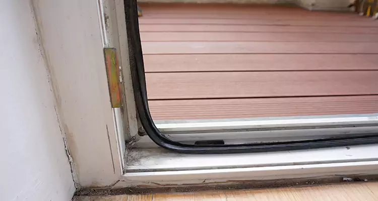 Why Choose Us for Leaking Sliding Glass Door Repair in Hialeah, FL?