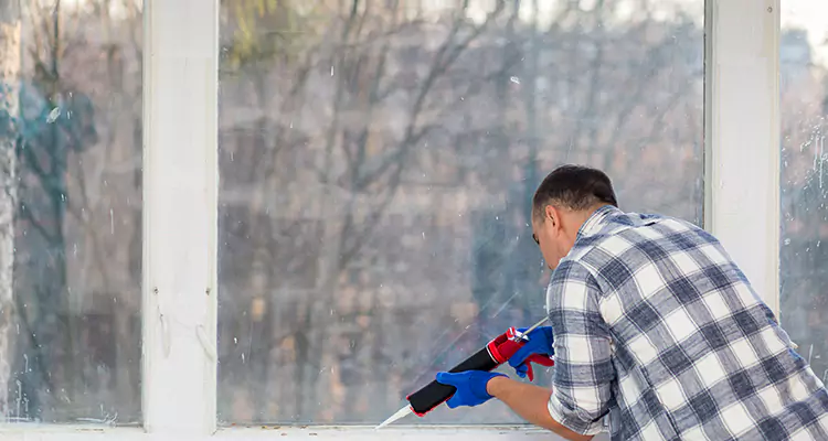 Quality Sliding Shower Door Repair for Closing Issues in Hialeah, FL
