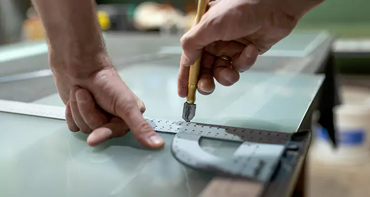 Glass Scratch Repair in Hialeah, FL