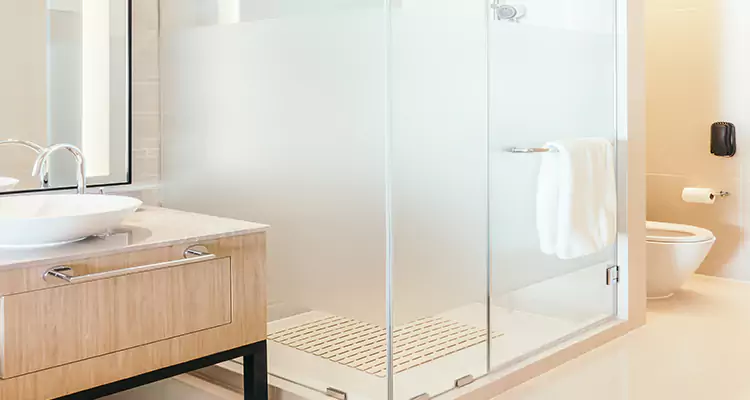 Expert Shower Door Fix and Repair in Hialeah, FL