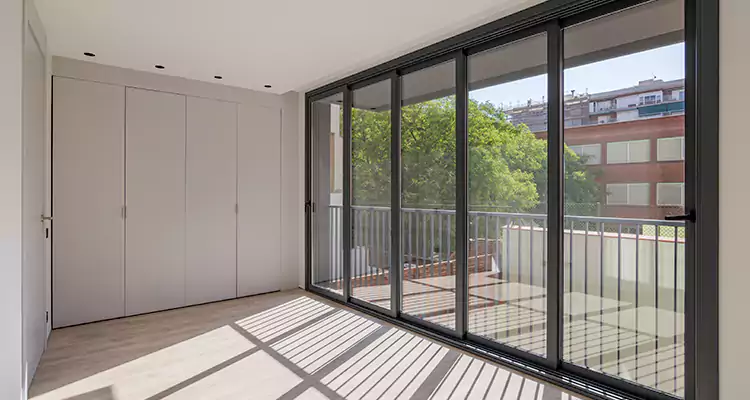 Fix Sliding Screen Door Track in Hialeah, FL